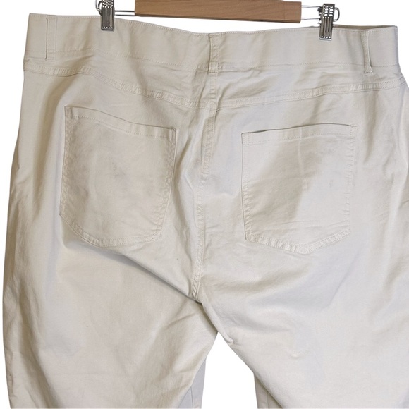 Lane Bryant Floral Embroidered Cream White Ankle Pants Jogger Plus 24 #1092184 - Picture 6 of 10